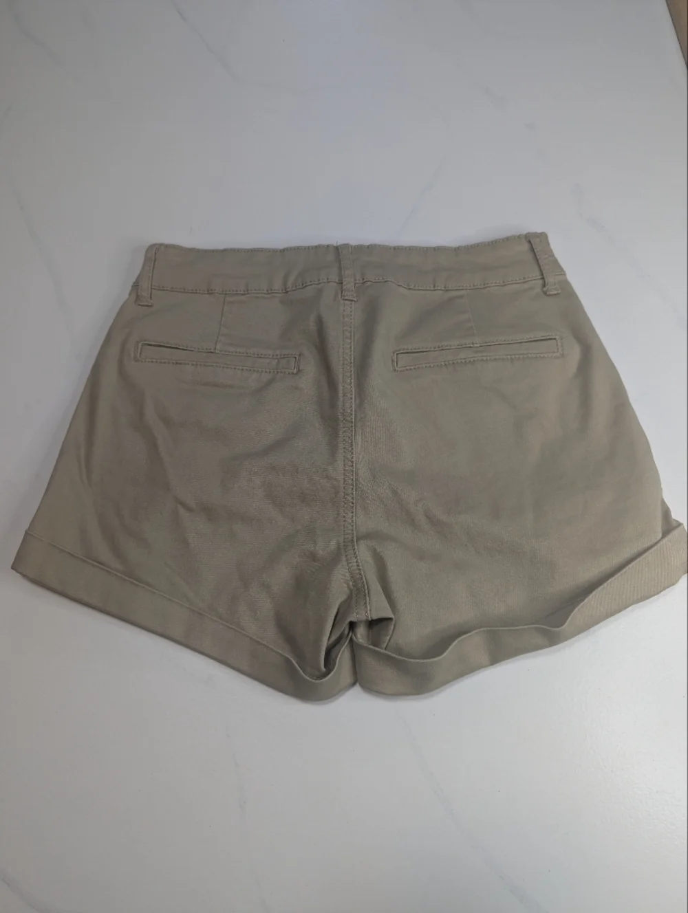 Aeropostale Aero High Rise Midi Shorts Khaki Tan Chino Cuffed Size 4